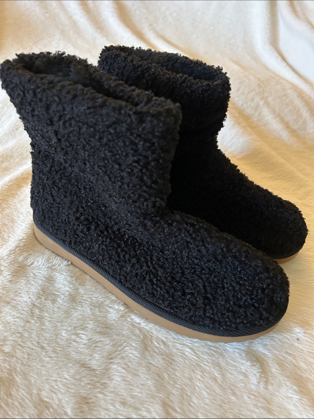 Old Navy Black Sherpa Slip-On Slipper Boots